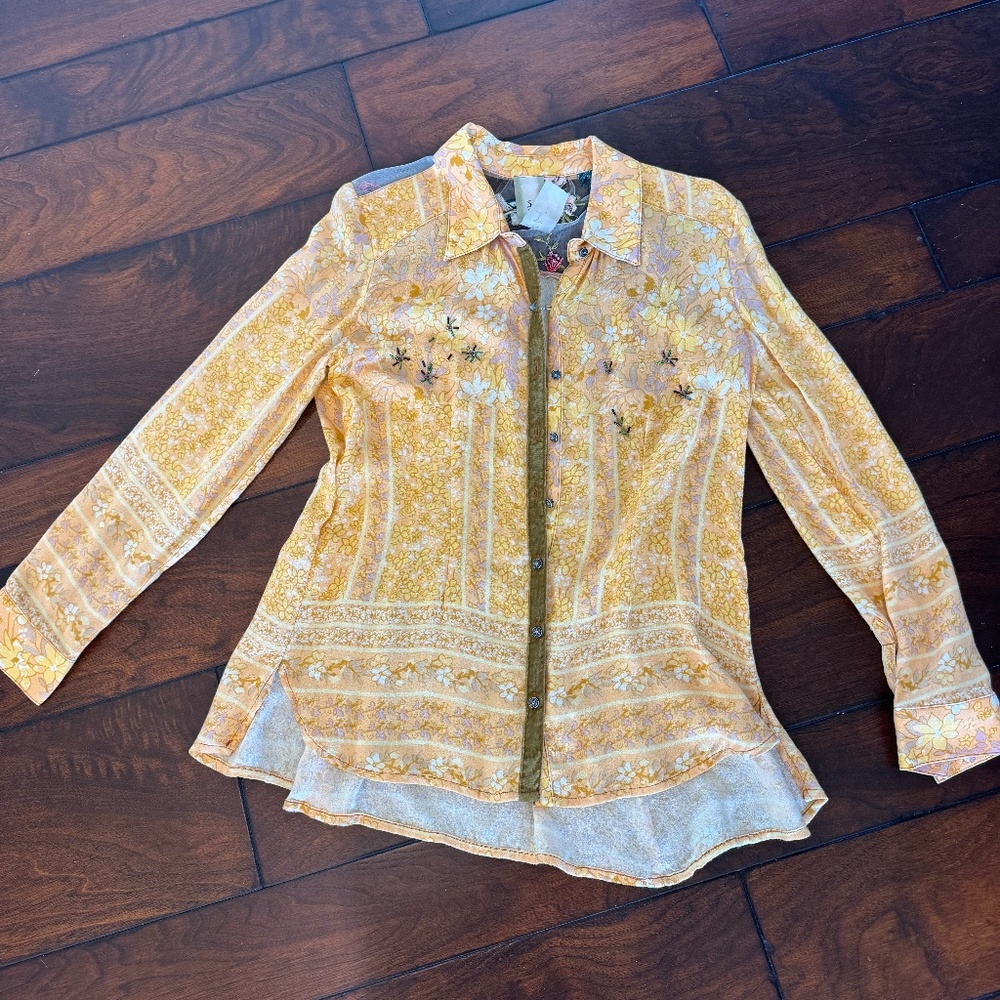 Yellow blouse with jewel and embroider detailing
